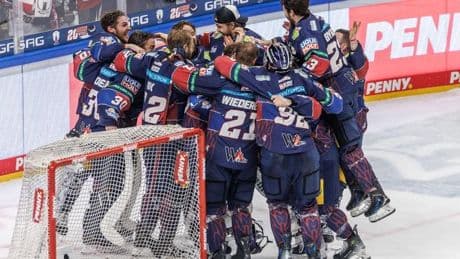 Deutsche Eishockey Liga: Winter Game: Dresden gegen Eisbären unter freiem Himmel