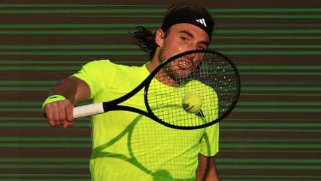 Tennis : Tsitsipas s’en sort à Madrid et retrouvera Musetti