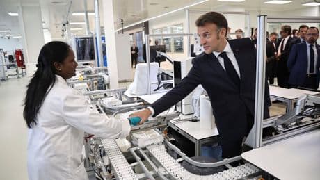 Macron explora la idea de un gran referéndum para afrontar la última parte de su mandato