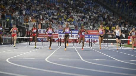 Atletica, test genetico obbligatorio per le gare femminili: ecco come cambia la regola
