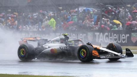 Norris castiga la insolencia de Piastri en otro recital de Alonso