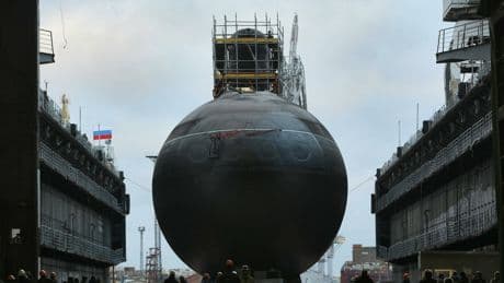 Briten setzen auf neue Geheimwaffe: Russen-U-Boot taucht vor Küste auf