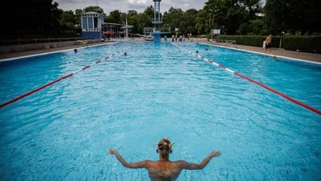 Een zomer lang was het Colombiabad in Berlijn het beruchtste zwembad van Duitsland