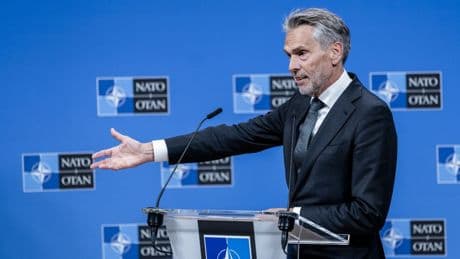 Schoof wil onrust over extra NAVO-miljarden sussen: 'Bedragen niet meteen op tafel'