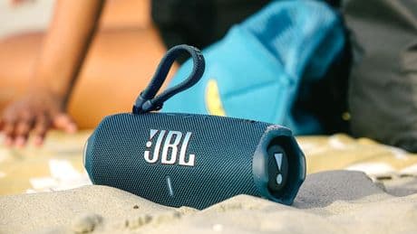 JBL Begins Shipping New Flip 7 And Charge 6 Bluetooth Speaker Updates