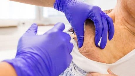 El miedo a sufrir alzhéimer agota la vacuna del herpes zóster en Euskadi