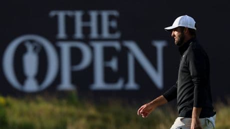 Flawless Scottie Scheffler leads at The Open but Rory McIlroy threat remains