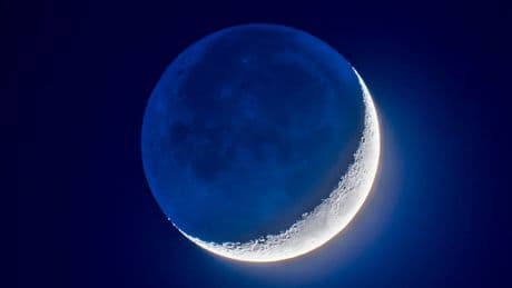 See A Crescent Moon Embrace Venus And Jupiter: The Night Sky This Week