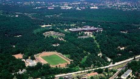 Sexuelle Übergriffe! - Angst vor Masken-Mann in Berliner Wald