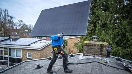Zonnepanelenbezitters hopen op voortbestaan geliefd salderen, maar bekende expert ziet addertje