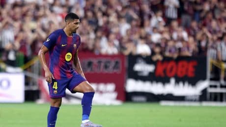 El Barça reabre el debate del central: dos renovaciones y un adiós en el horizonte