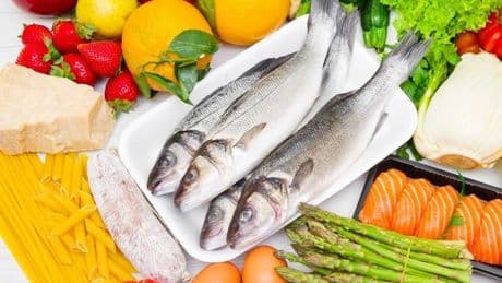 Los 10 alimentos que hay que comer según el cardiólogo Aurelio Rojas para bajar el colesterol y el azúcar