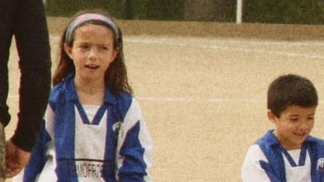 Aitana comparte su álbum más personal: "Todo comenzó en el campo de tierra de Ribes"