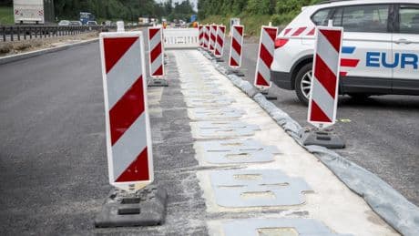 Der Strom für das E-Auto kommt jetzt aus der Straße
