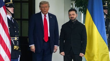 Trump alaba el nuevo traje de Zelenski en un ambiente de cordialidad: "No me lo puedo creer. ¡Me encanta!"