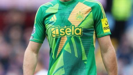 Leeds United line up England goalkeeper, 33, after missing out on £18m Caomhin Kelleher transfer