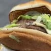 Le nom du "Big Arch", nouveau burger de McDo, fait rire en Alsace, où il a une tout autre signification