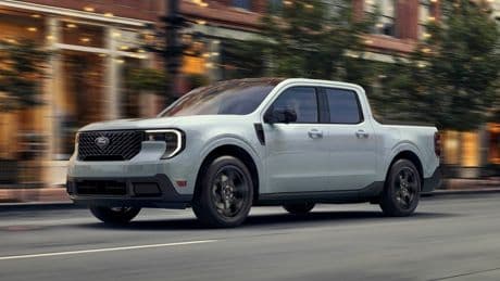 Which compact pickup is better? Edmunds compares the Ford Maverick and Hyundai Santa Cruz