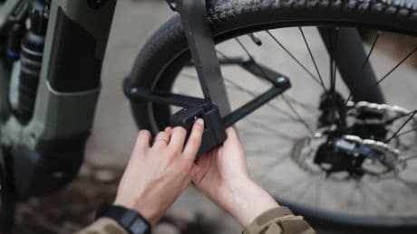 Aldi verscherbelt Fahrradschloss mit Fingersensor: Hier ist kein lästiger Schlüssel nötig