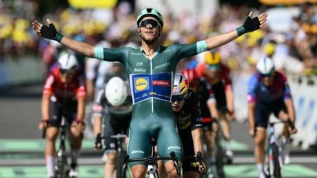 Tour de France : Sans encombres, Milan s’impose au sprint