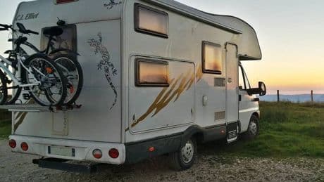 ¿Puedo llevar una bici o una moto en la autocaravana?