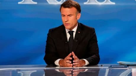 "Aujourd’hui, je n'y ai pas réfléchi": Emmanuel Macron n'exclut pas de se présenter à la présidentielle en 2032