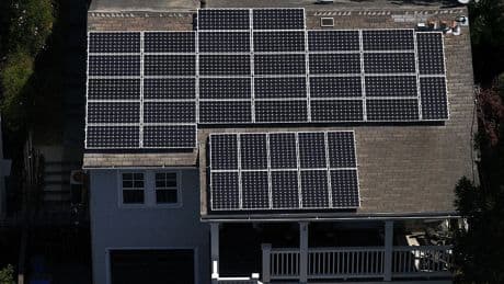 Solar auf jedem Dach: Europäisches Land macht es nun zur Pflicht