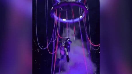 Aumenta la preocupación por Katy Perry tras electrocutarse en pleno concierto: "Siempre le pasa algo"