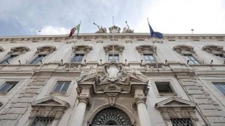 Fecondazione: Consulta, 'legislatore può estendere Pma a single ma ragionevole divieto'