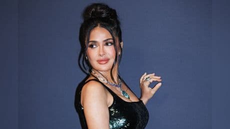Instagram-Video: Salma Hayek feiert ihr "Sports Illustrated"-Cover mit Tanz im Bikini