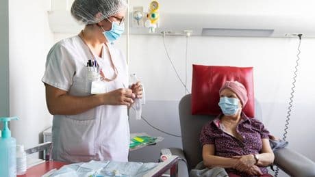 Santé : les femmes restent les grandes oubliées de la médecine