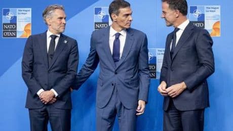 La Spagna si fila. Trump: "Pagheranno"