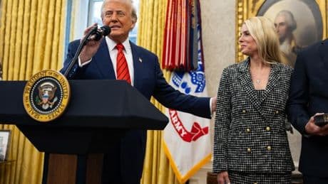 Trump trata sin éxito de atajar la rebelión MAGA por la falta de transparencia en el 'caso Epstein'