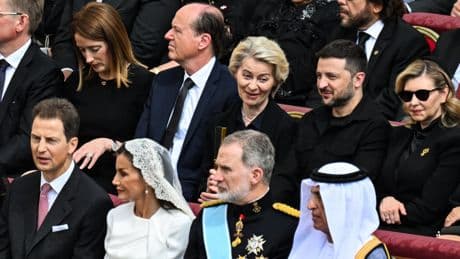 De la reina Letizia a Matilde de Bélgica: así han vestido las asistentes a la misa de pontificado de León XIV