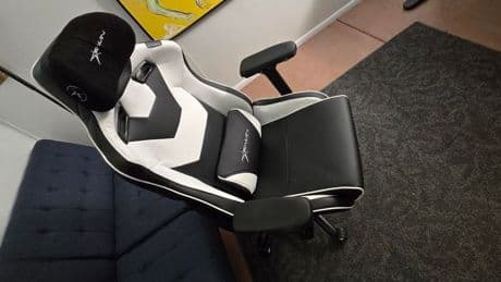 E-Win Flash XL Review: A Solid Gaming Chair For Gamers Big And Tall