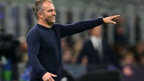 FC Barcelona: Flick verlängert um ein Jahr