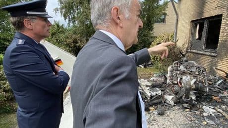 NRW-Innenminister am Unglücksort in Kleinenbroich: „Es ist eine irre Katastrophe“