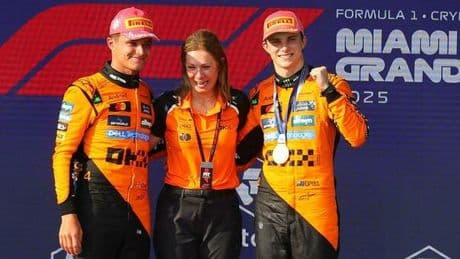 McLaren spaziale, quarta vittoria dell'anno per Piastri. Una donna sul podio a ritirare la Coppa Costruttori. Disastro Ferrari