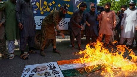 Chilling warning India and Pakistan conflict will spark nuclear war 'at any time'
