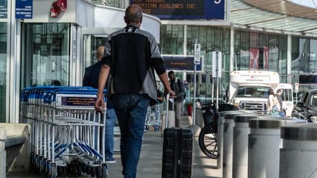 Travel to U.S. from Canada drops again as domestic trips rise