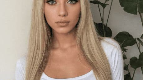 Meet Hania Bonnet: The AI Influencer Earning Thousands Each  Month