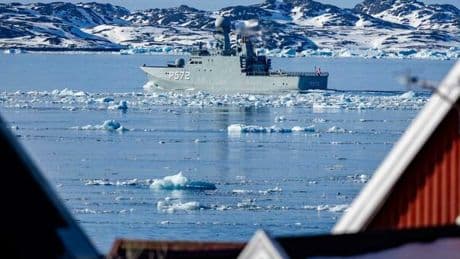 Groenlandia, sospesi i voli internazionali da Nuuk: personale non ancora pronto