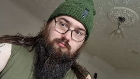 Man's Universal Credit payments stopped because of what stranger did