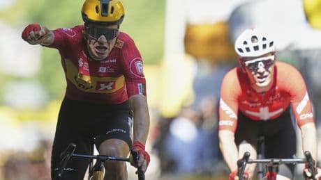 Pogacar cae, el Visma frena y Abrahamsen se lleva otra etapa loca en Toulouse