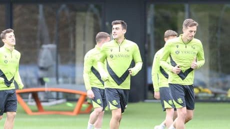 Barrenetxea da la sorpresa y entra en la convocatoria para el derbi contra el Alavés