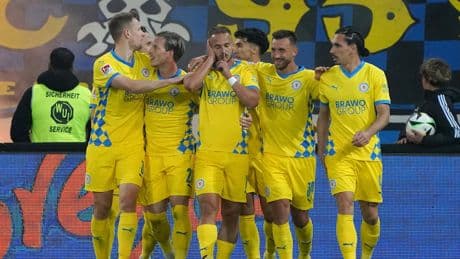 Saarbrücken gegen Braunschweig - So sehen Sie die Zweitliga-Relegation heute im Free-TV