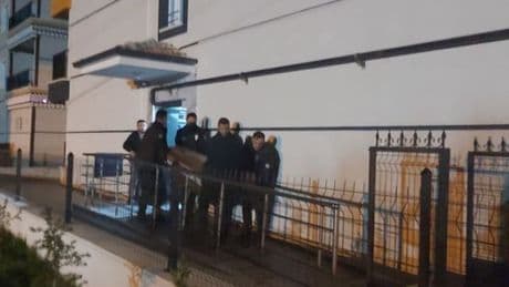 Komşusu olan genç kadını öldüren zanlı intihar etti