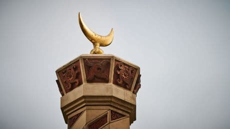 Niemand verletzt: Person mit Messern in Moschee - keine Verletzten