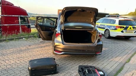 Unzen für 350.000 Euro in Kissenbezug - Zoll stoppt Goldtransport von Trickbetrügern