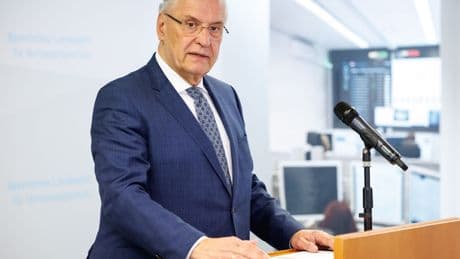 Halbjahres-Bilanz des Verfassungsschutzes: Innenminister stellt bei der AfD in Bayern „keine Mäßigung“ fest